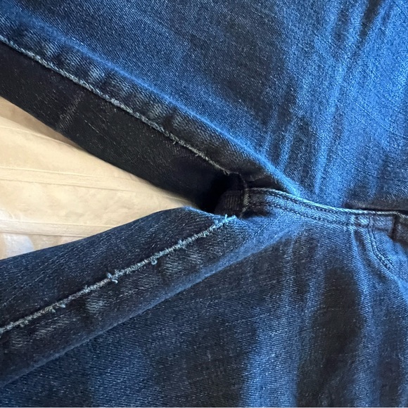 Good American Good Waist High-Rise Light Compression Jeans - Picture 5 of 7